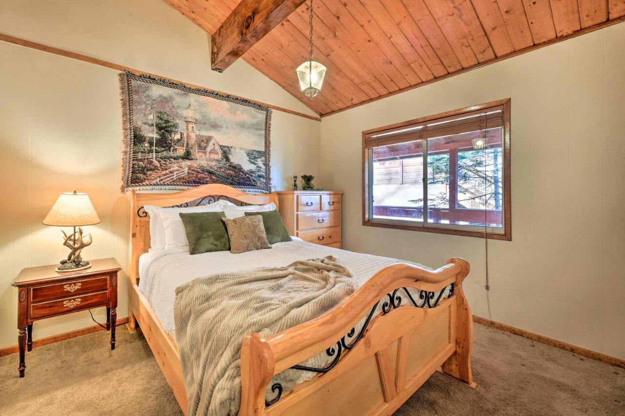 Lake Arrowhead Cabin With Deck And Stunning Mtn Views! San Bernardino Exterior photo